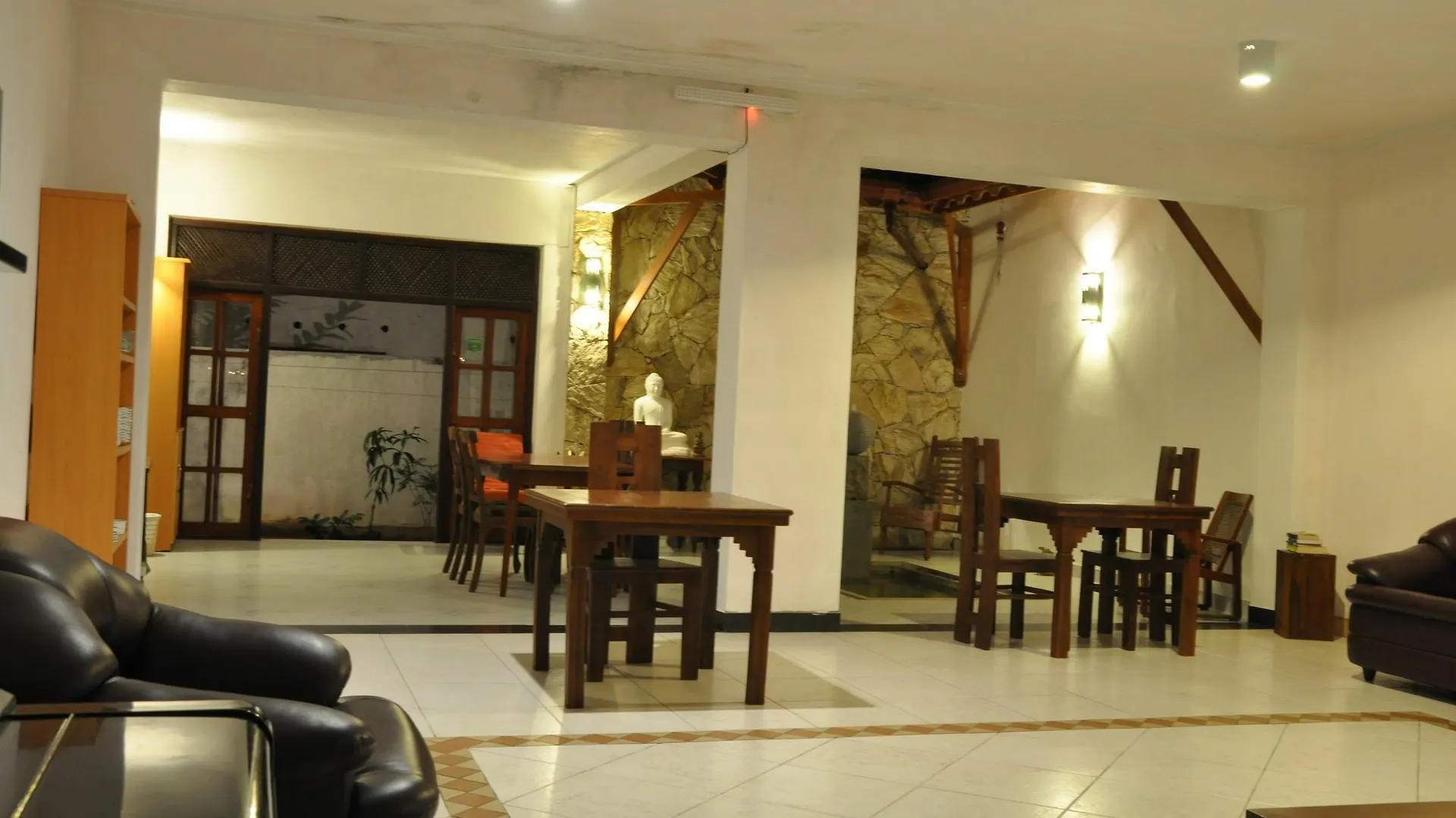 Homestay Garden Rest Kandy Otel
